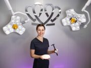 Почему обвисает грудь?
